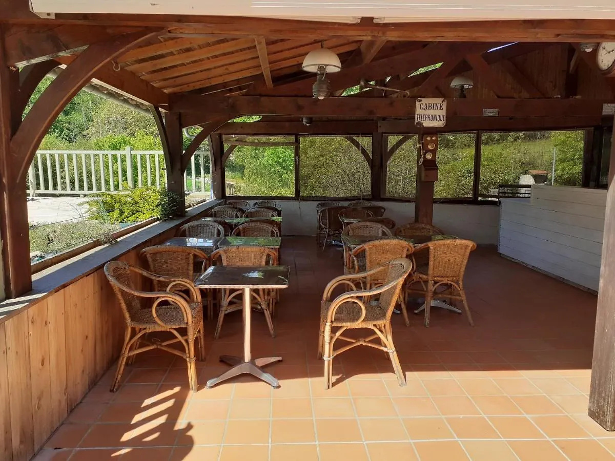Camping Domaine Papillon Reyrevignes  Reyrevignes (Figeac)